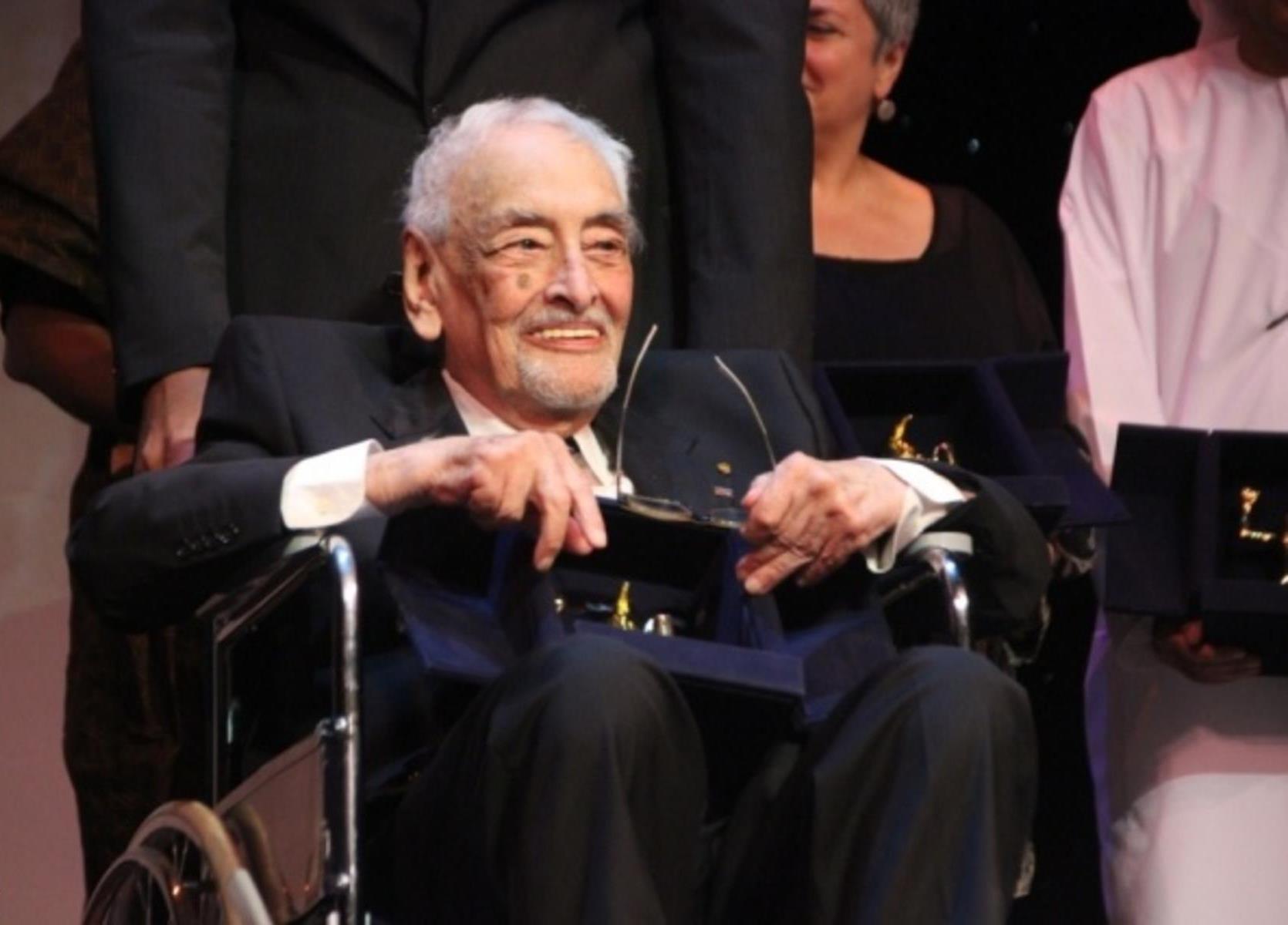 توفي الفنان المصري جميل راتب صباح الأربعاء بعد صراع مع المرض عن عمر يناهز 91 عاما