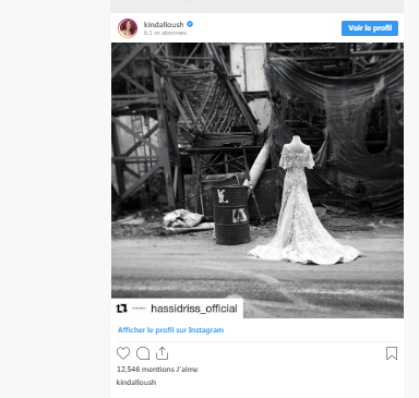عرضت الممثلة السورية كندة علوش فستان زفافها للبيع في صفحتها الرسمية بإنستغرام بهدف التبرع بثمنه لأكثر من جمعية خيرية